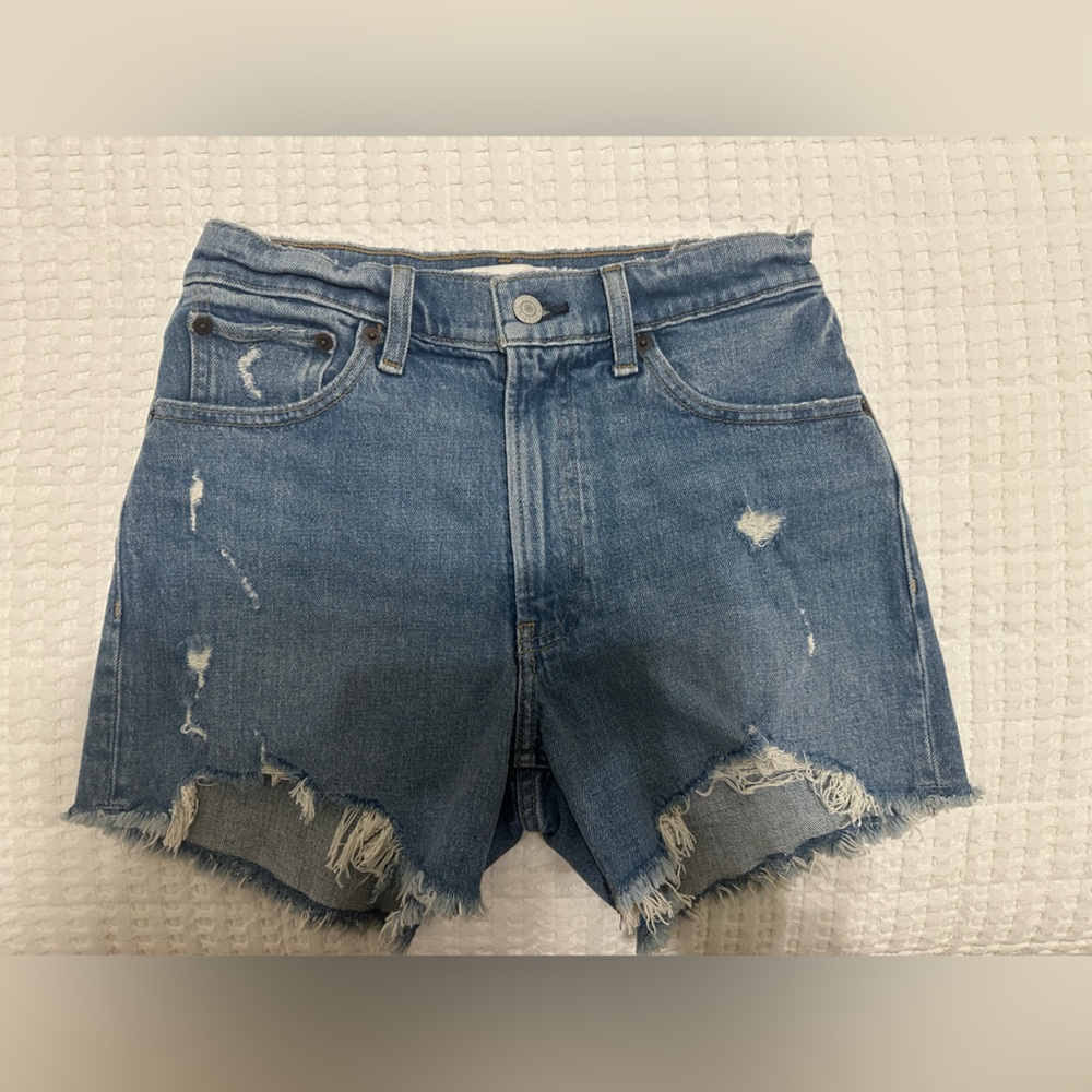 Abercrombie & Fitch high rise 4” mom short NEW WITH TAGS